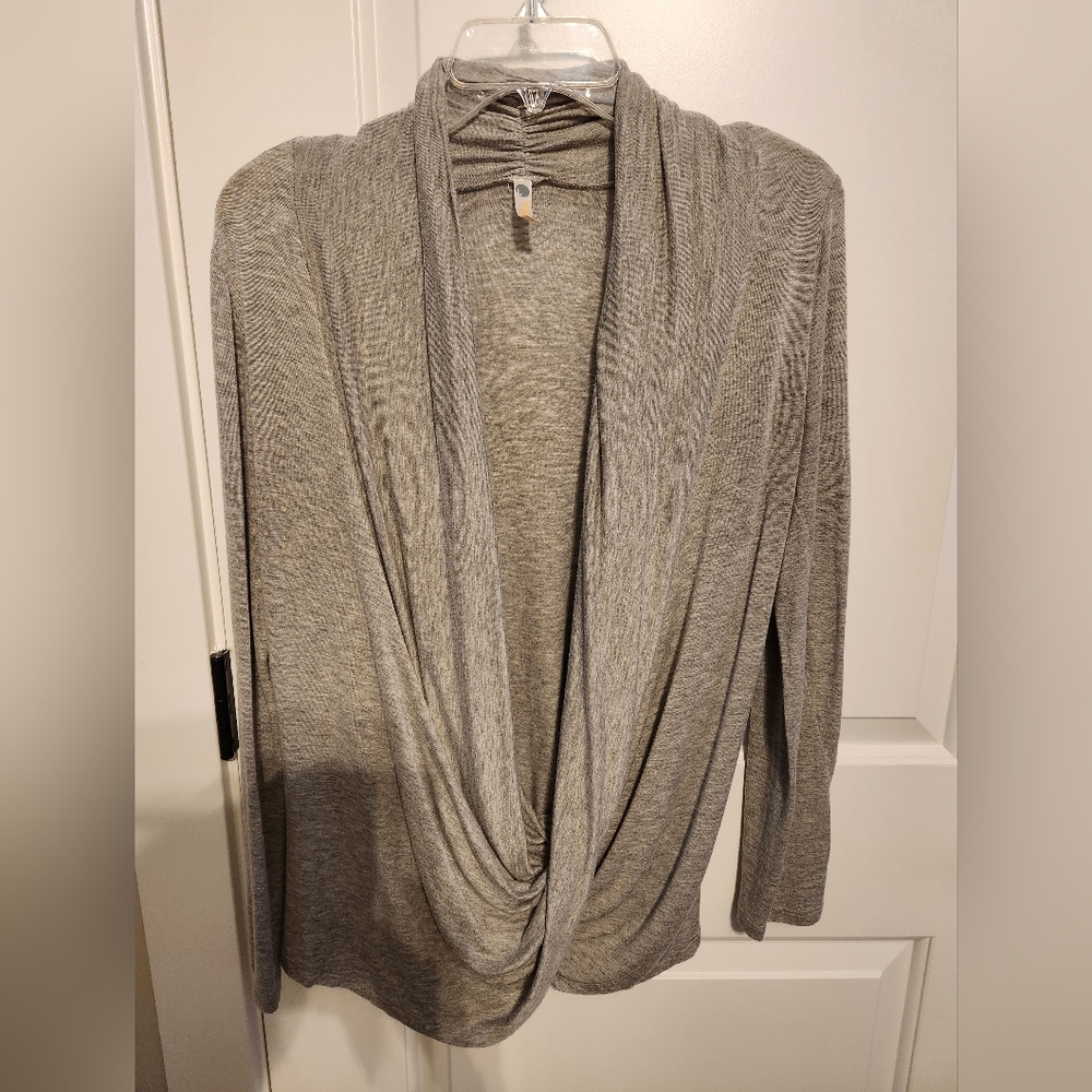 PULLOVER KNIT TOP